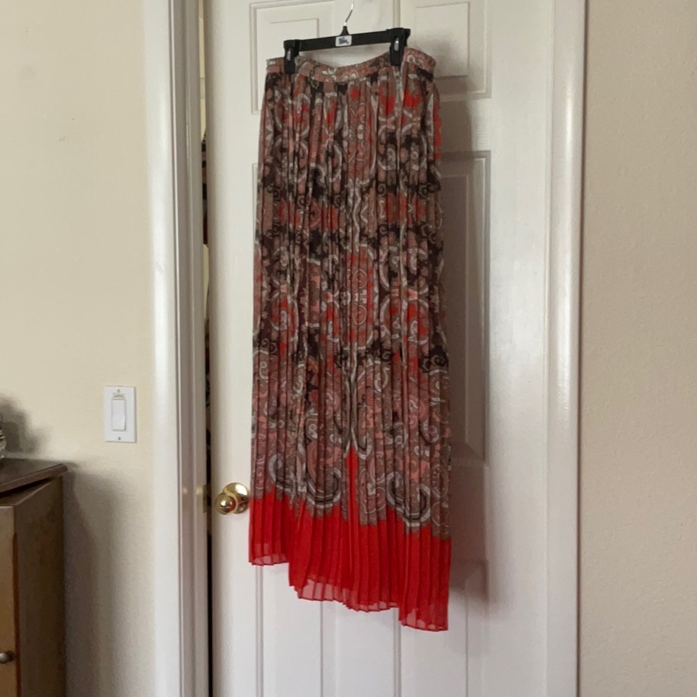 Michael Kors large pleated paisley maxi skirt